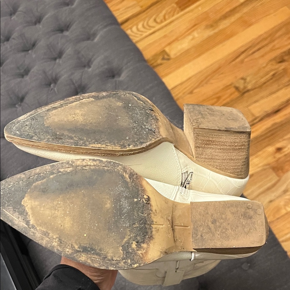 Dolce Vita Cream Ankle Booties - Picture 10 of 10